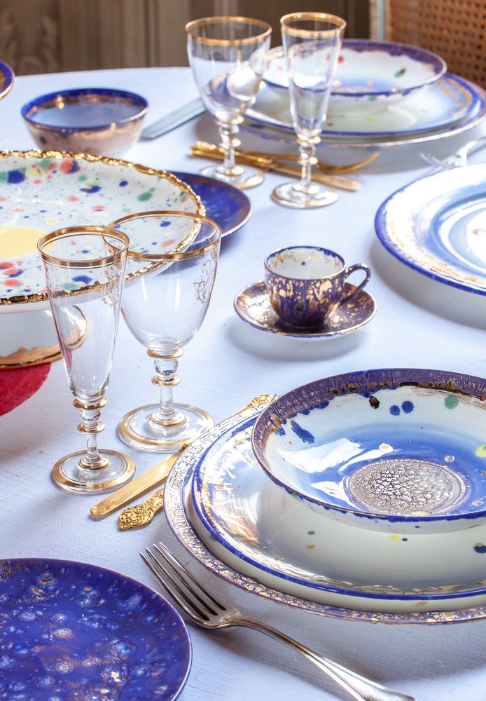 Formal plates - Rim Platter Apollo Bianco - CORALLA MAIURI