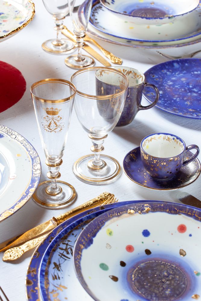 Formal plates - Rim Platter Apollo Bianco - CORALLA MAIURI