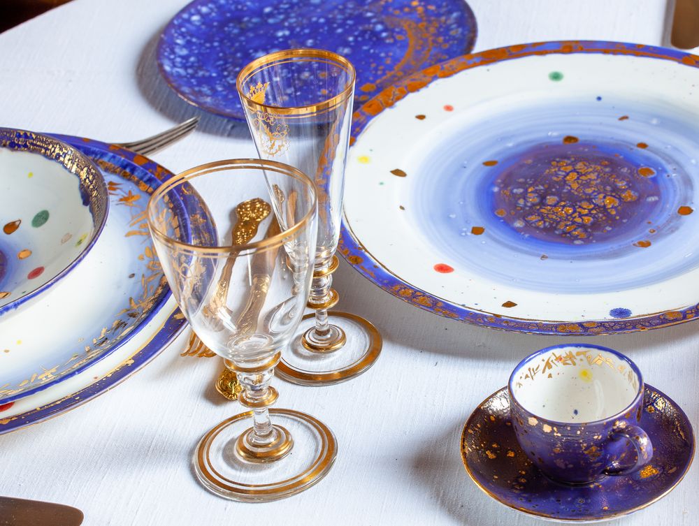 Formal plates - Rim Platter Apollo Bianco - CORALLA MAIURI