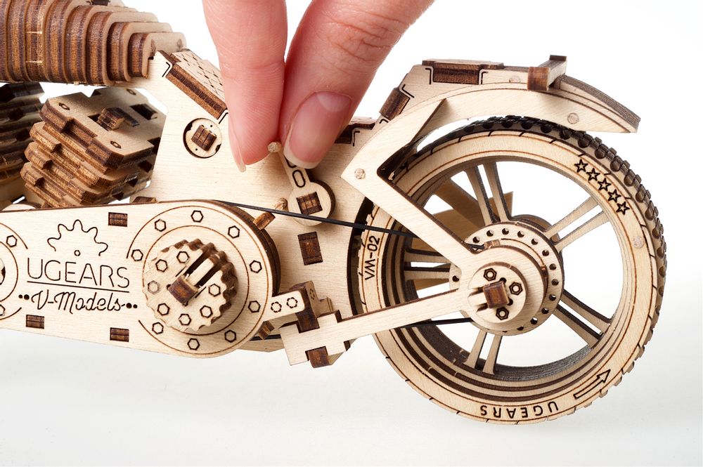 Cadeaux - UGEARS Modèles Mécaniques: MOTO VM-02 25 - UGEARS