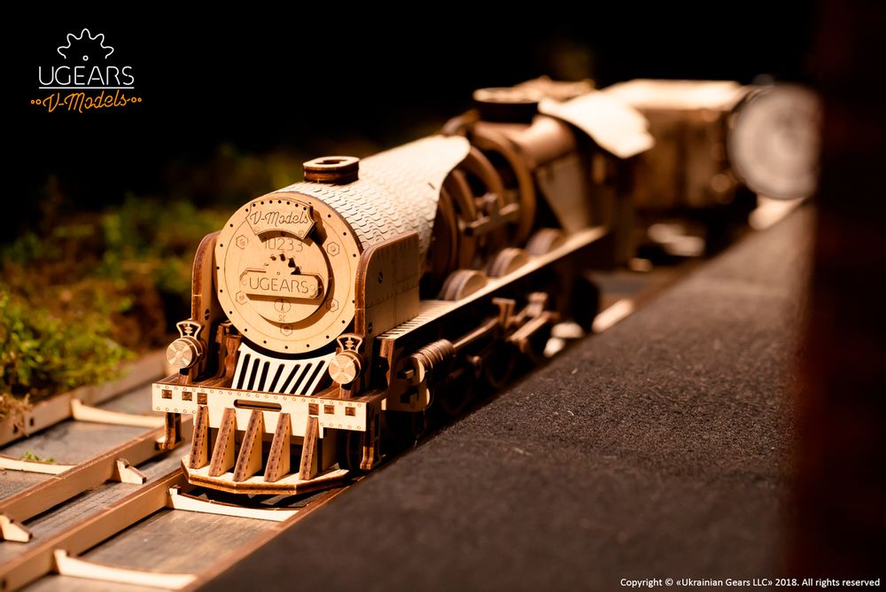 Gifts - UGEARS Mechanical Models: V-EXPRESS STEAM TRAIN with TENDER - UGEARS