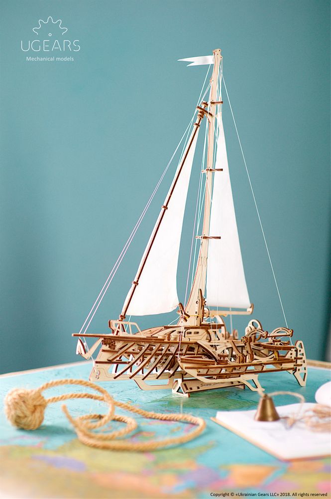 Cadeaux - UGEARS Modèles Mécaniques: TRIMARAN MERIHOBUS - UGEARS