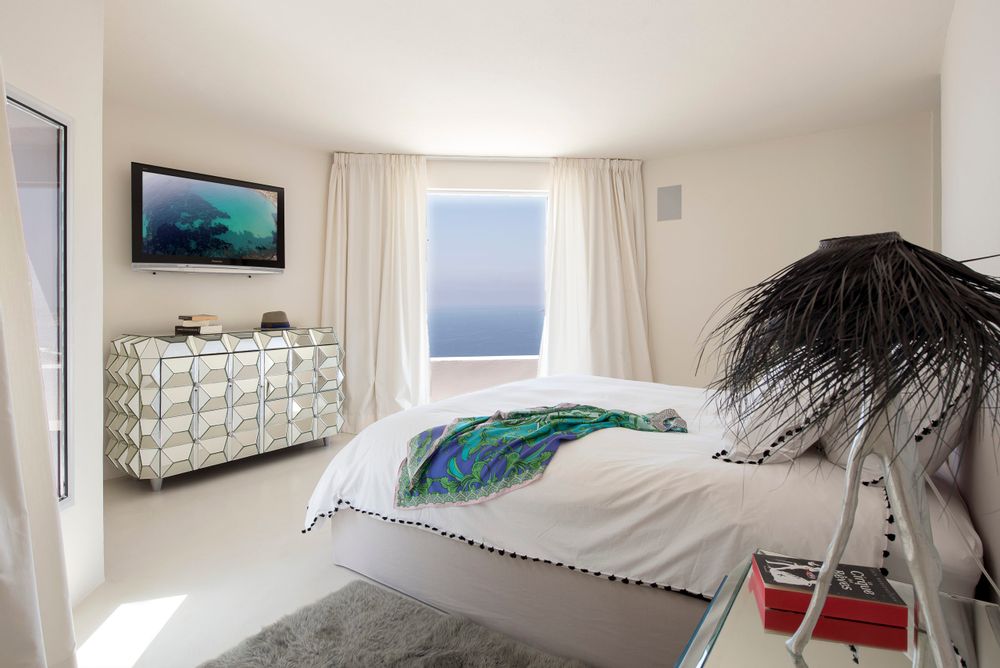 Design objects - White cotton bed linen with pompons - MIA ZIA