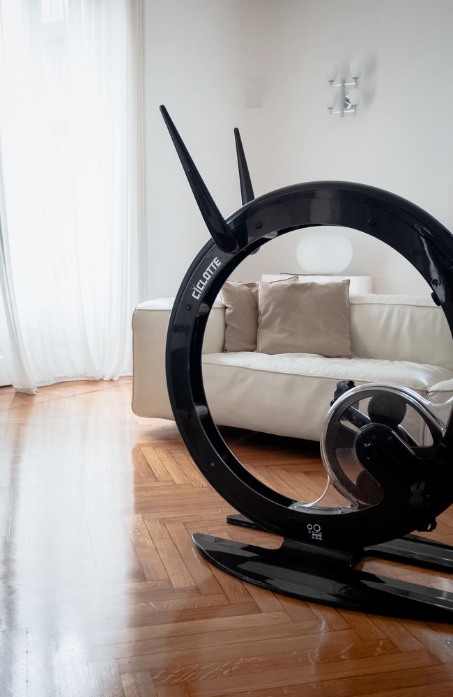 Gym and fitness equipment for hospitalities & contracts - Ciclotte exercise-bike in carbon fibre - CICLOTTE