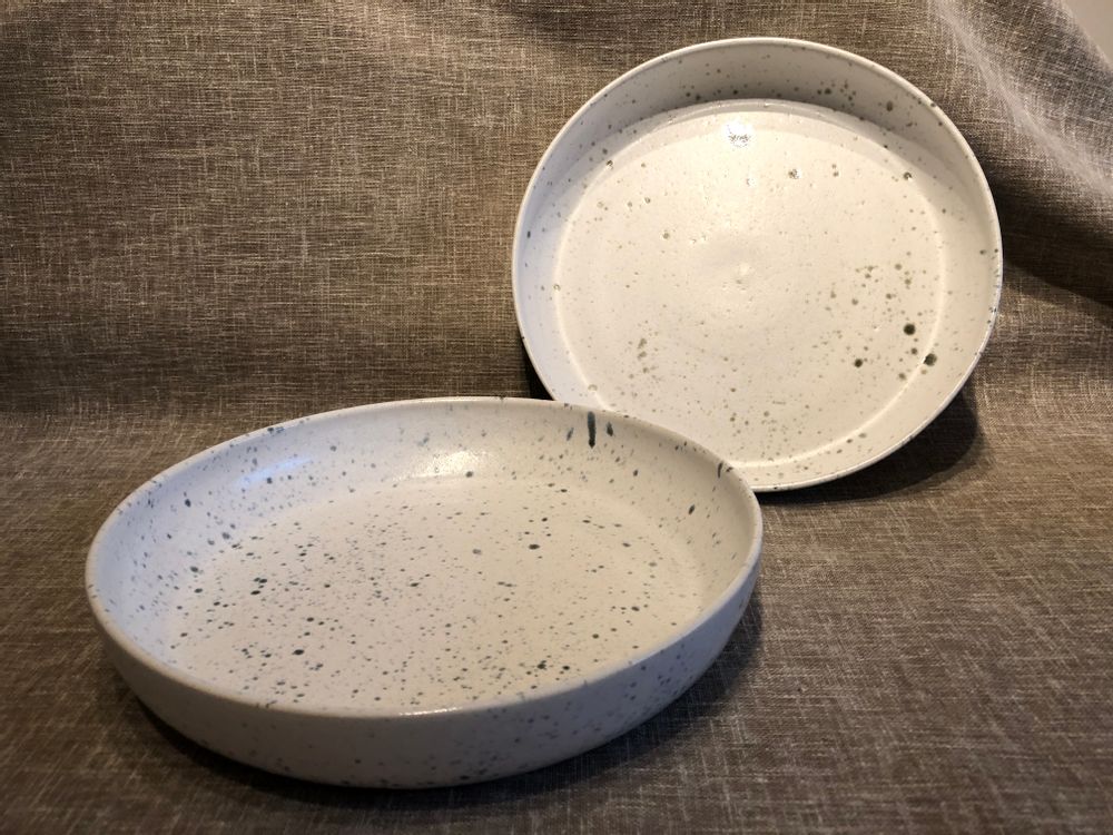 Assiettes au quotidien - Assiette Creuse en grès Diamètre 22 cm - LES POTERIES DE SWANE