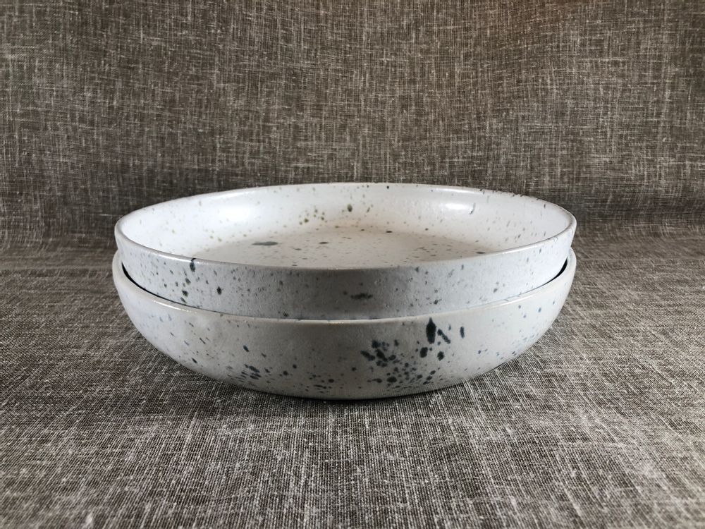 Assiettes au quotidien - Assiette Creuse en grès Diamètre 22 cm - LES POTERIES DE SWANE