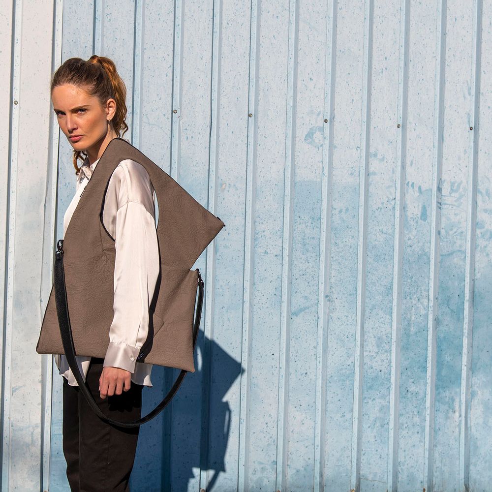 Bags and totes - BEAK BAG - IN.ZU