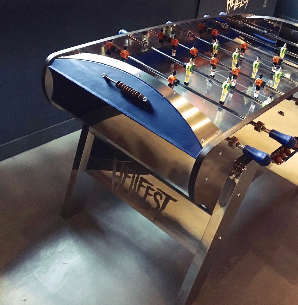 Aménagements pour bureau - Baby foot sur mesure - EQUINOX EXCLUSIVE