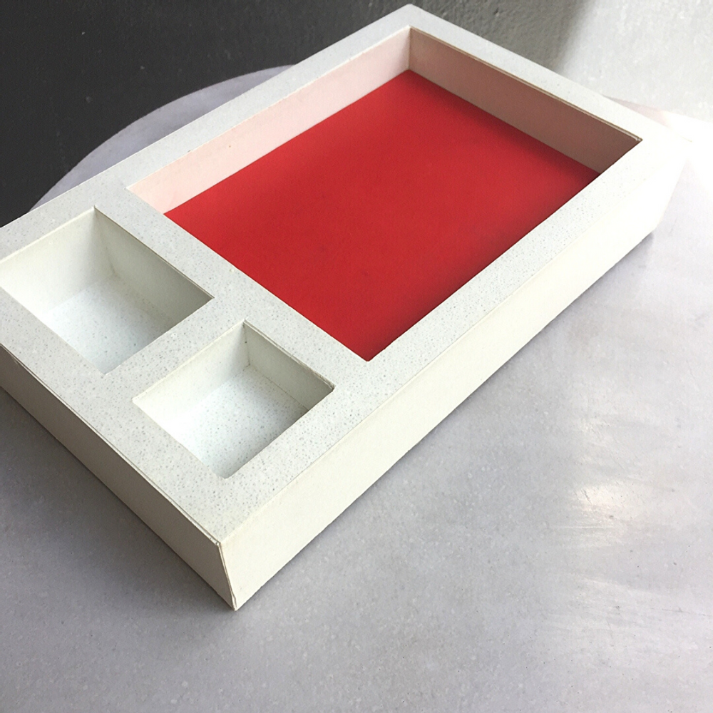 Objets design - Beelakey - vide-poches en cuir et béton - BLACKBETON