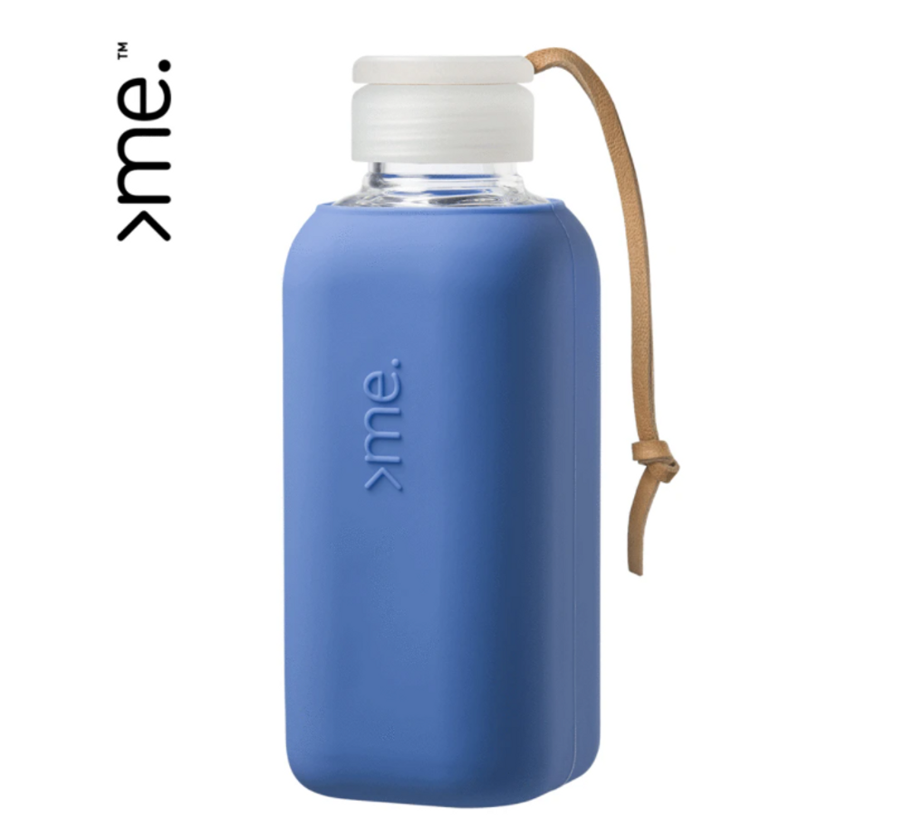 Cadeaux - BOUTEILLE EN VERRE RÉUTILISABLE TRUE BLUE (600ml) SQUIREME. Y1 DURABLE. - SQUIREME.