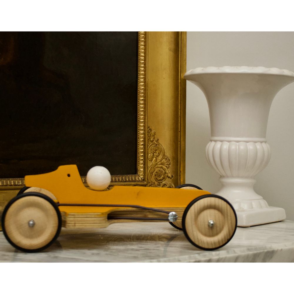 Children's arts and crafts - Ayrton's Car, a wooden car building project, with an elastic band motor - MANUFACTURE EN FAMILLE