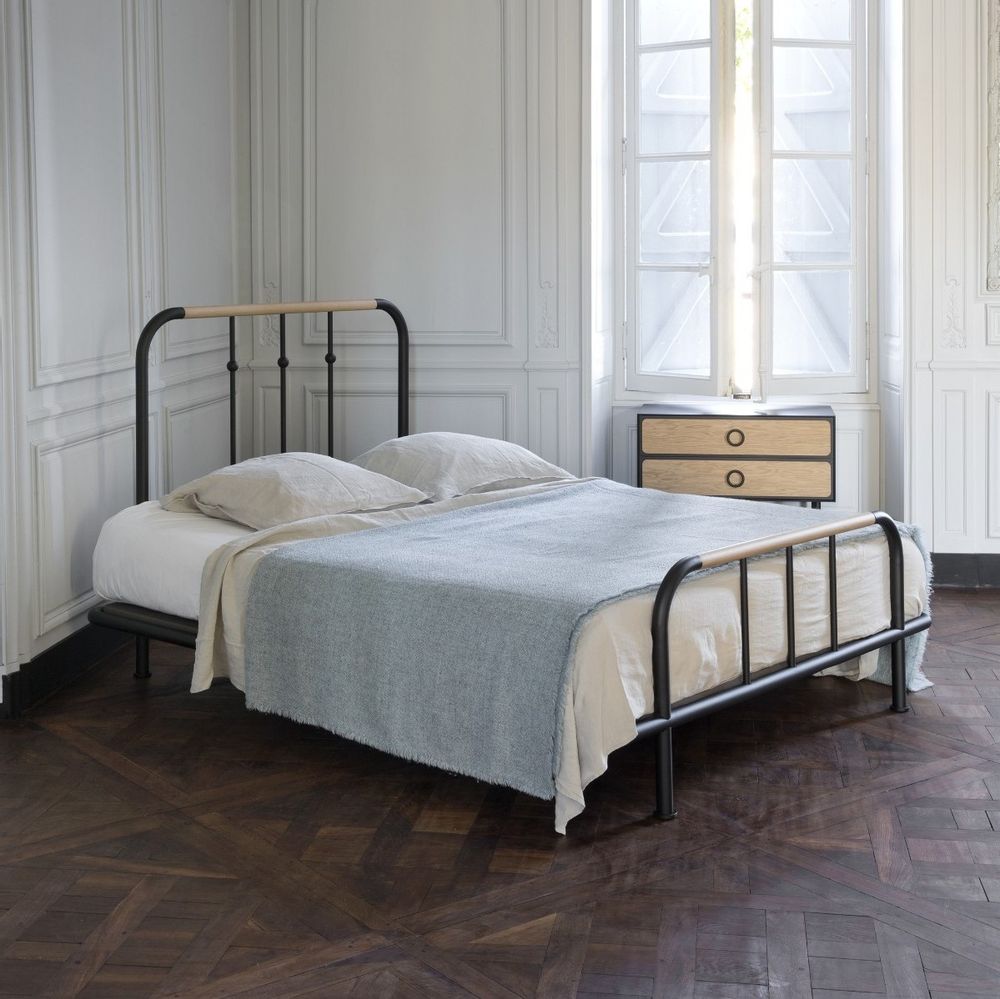 Beds - Monsieur et Madame de bed - RÉSISTUB PRODUCTIONS