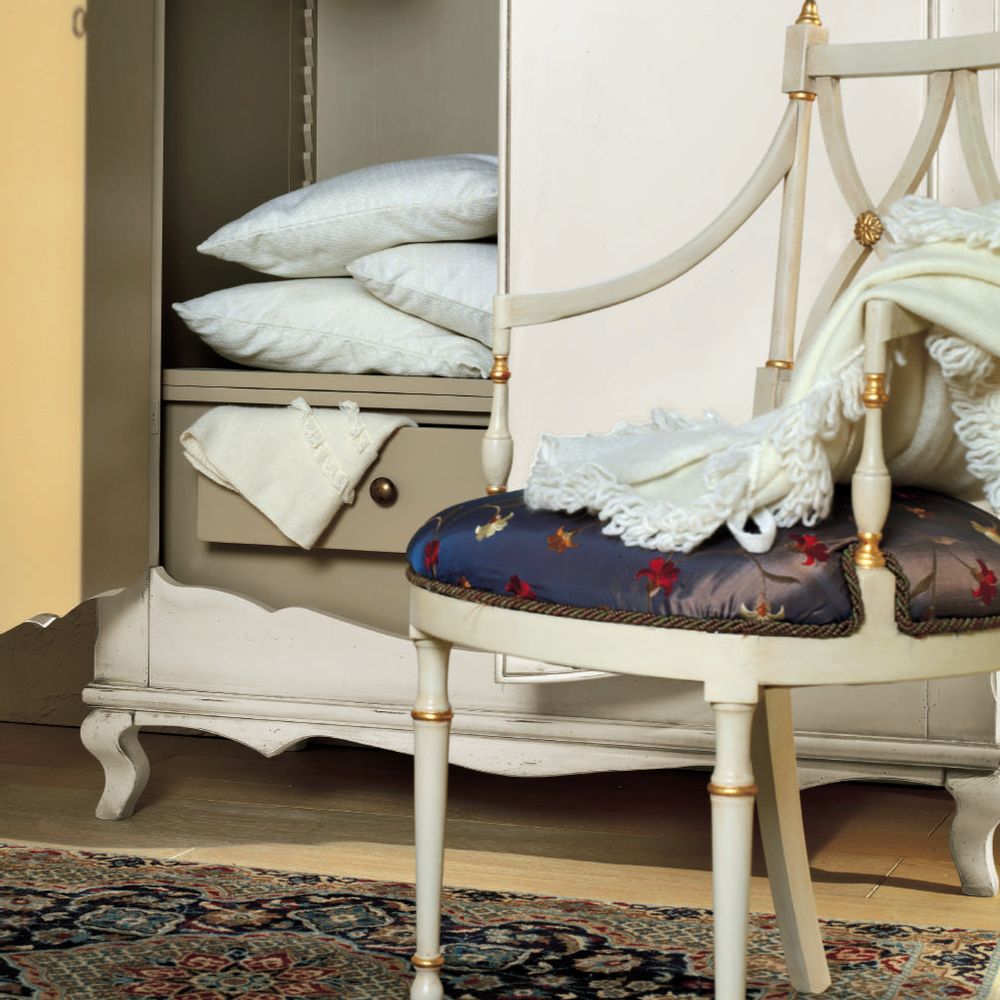 Chairs - Classic chic and French provincial chairs - INTERIORS ITALIA