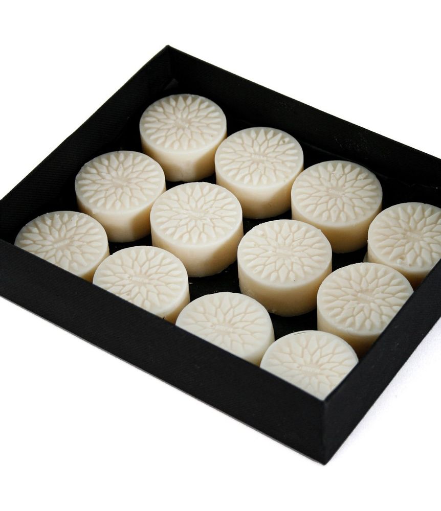 Bougies - Set of 12 Rose & Oud Luxury Melts - NUHR