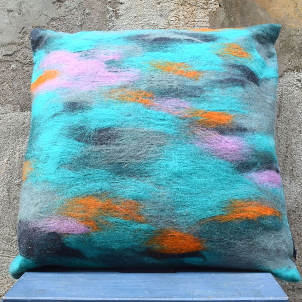 Fabric cushions - Decorative cushion "Reflessi"with hand-felted design in merino wool and silk on linen fabric. - ELENA KIHLMAN