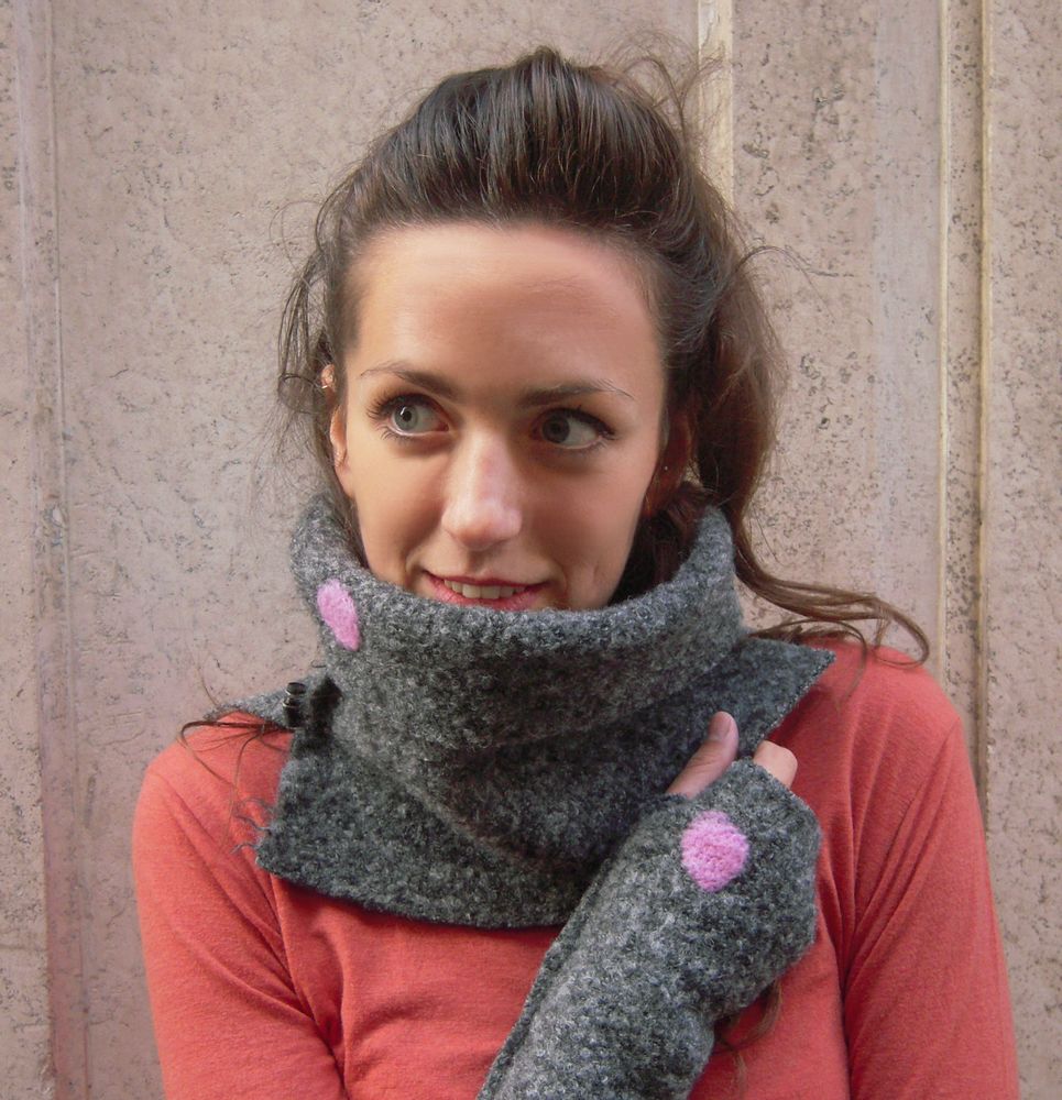 Hats - Handmade hats, gloves, neck guard and scarf in vergin wool - ELENA KIHLMAN