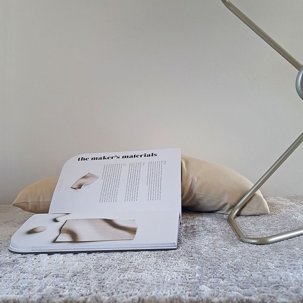 Coffee tables - The white square side table. - KRAY STUDIO
