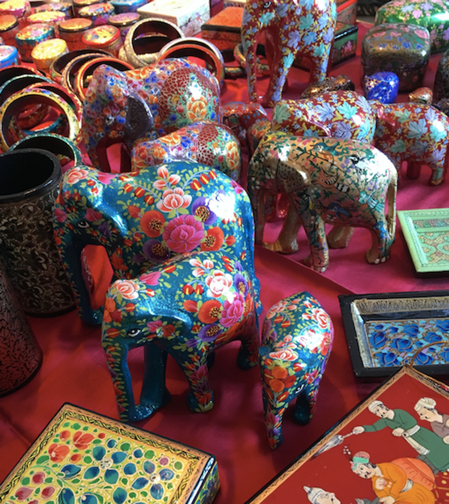 Decorative objects - Elephant in papier mache. - PECHAAN