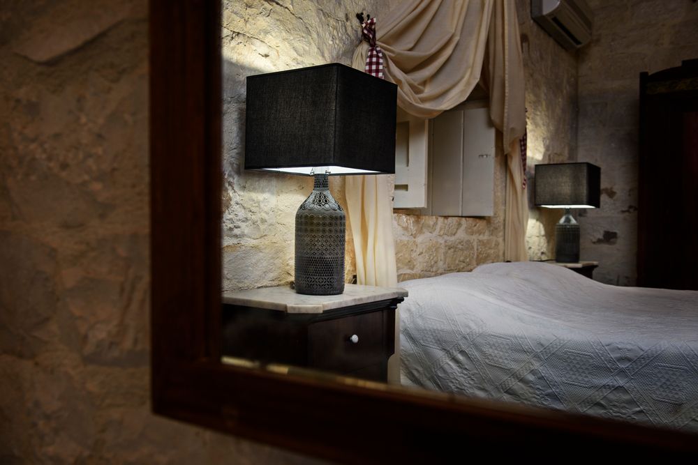 Table lamps - Strata S6 Lamp - LUCISTERRAE