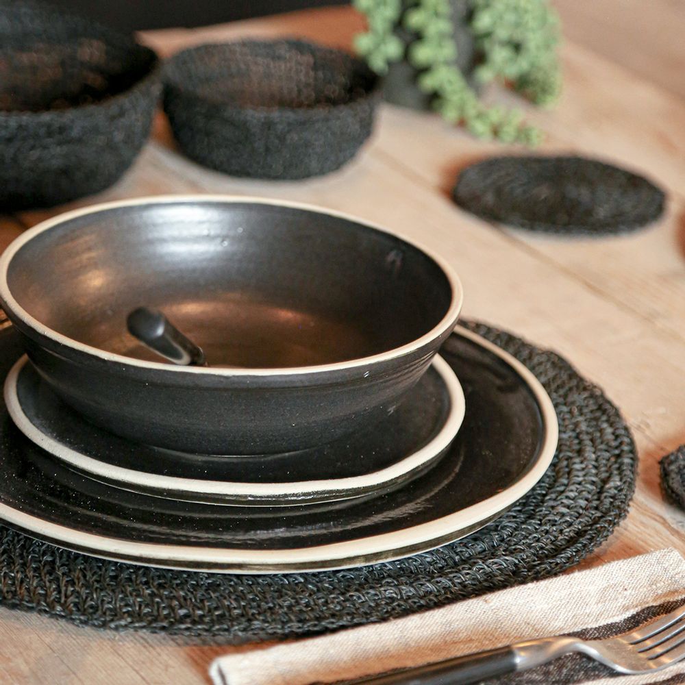 Assiettes de réception - collection en gres artisanal noir - FIORIRA UN GIARDINO SRL