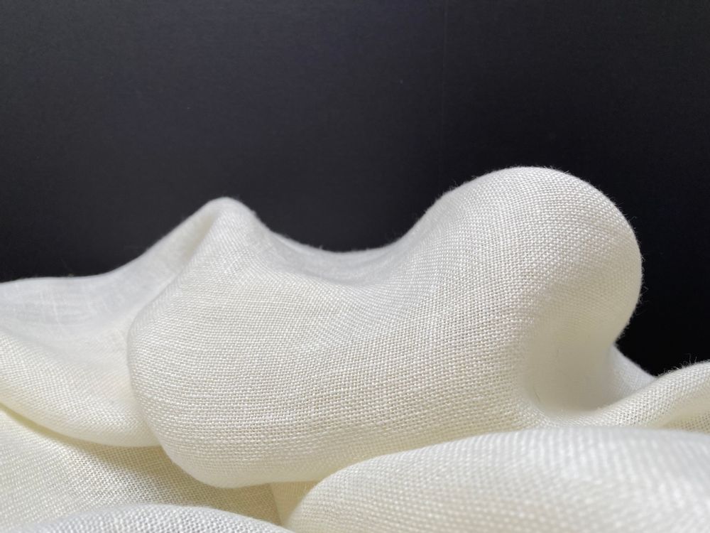 Fabrics - Stephanie Plain White Overwashed - DELTRACON BV
