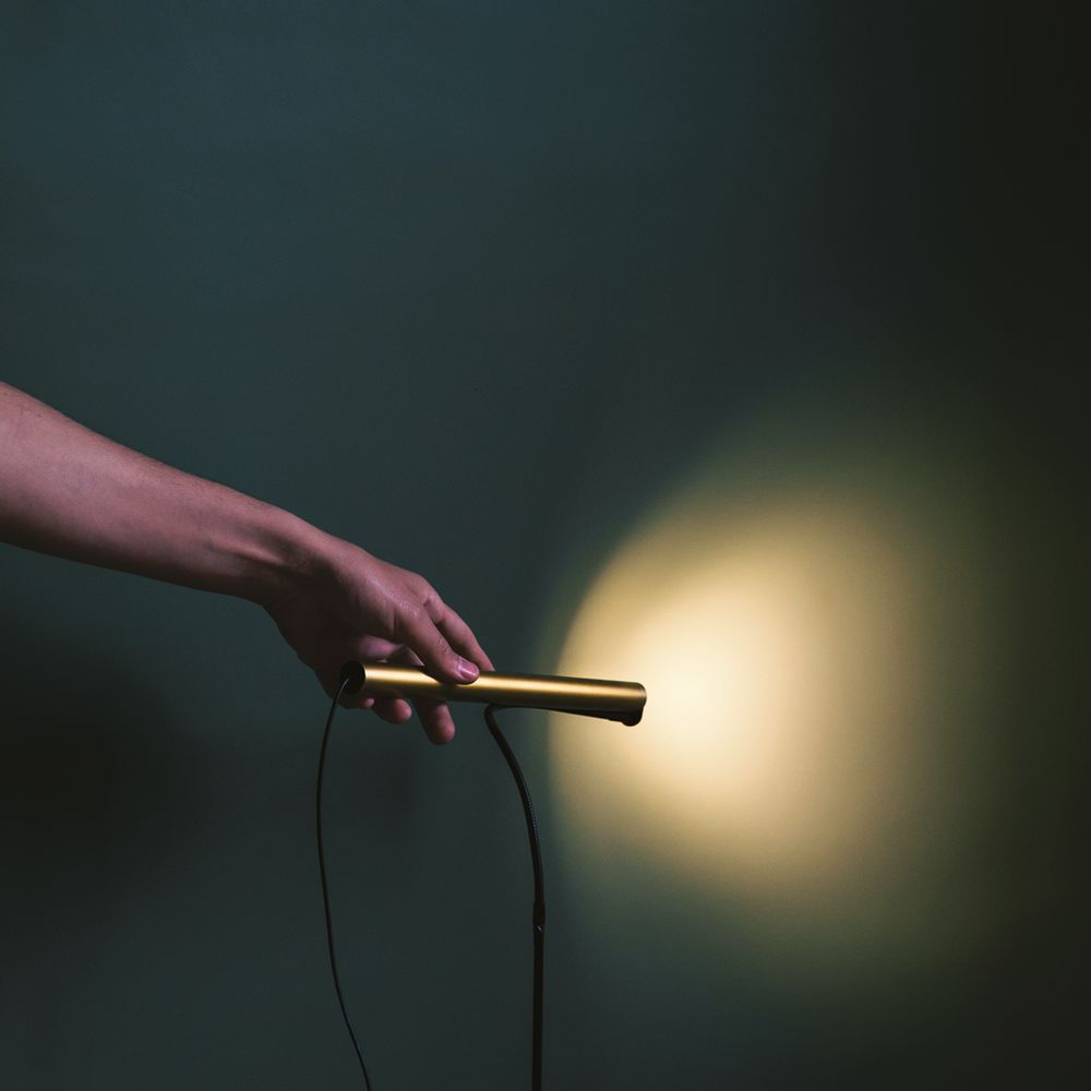 Floor lamps - Equilibrio floor with servoluce - OLIVELAB