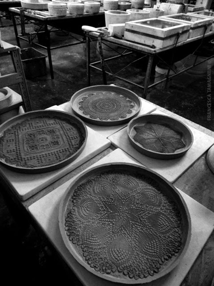 Decorative objects - Centrino / Lace / Napperon - CERAMICHE BUCCI SRL