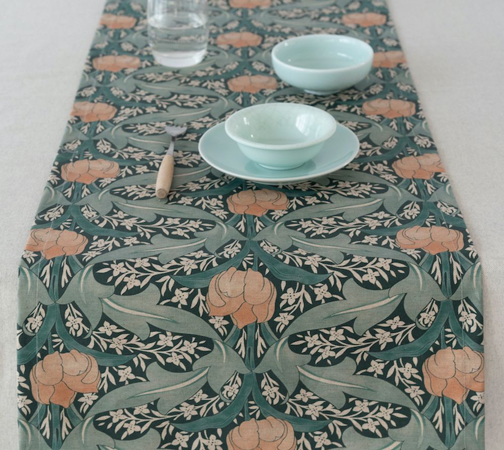 Table linen - Tulip table runners - GIRONES