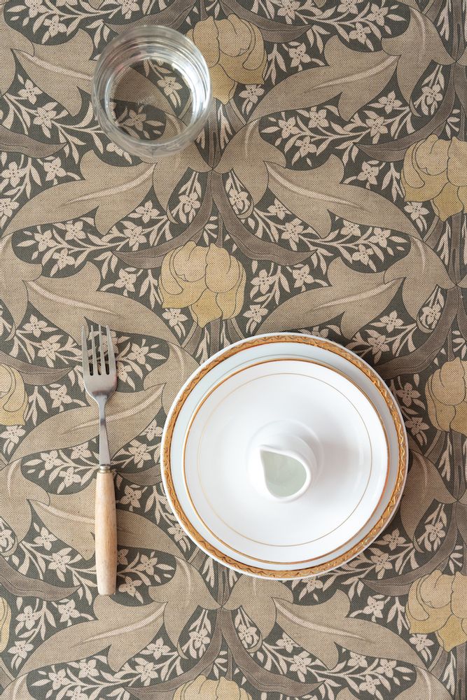 Table linen - Tulip table runners - GIRONES