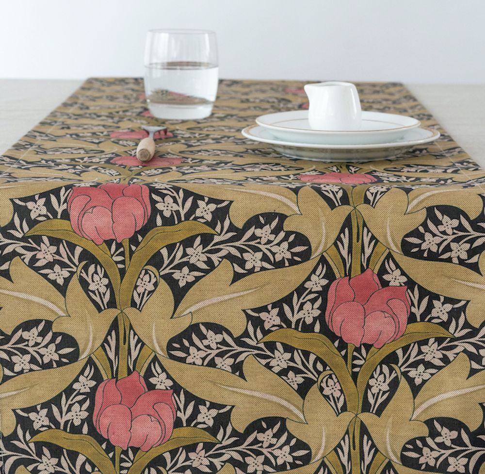 Table linen - Tulip table runners - GIRONES