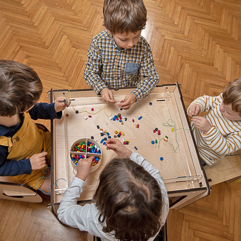 Chambres d'enfants - Tavoluccico, Reggio Emilia table légère pour enfants - NINIDESIGN