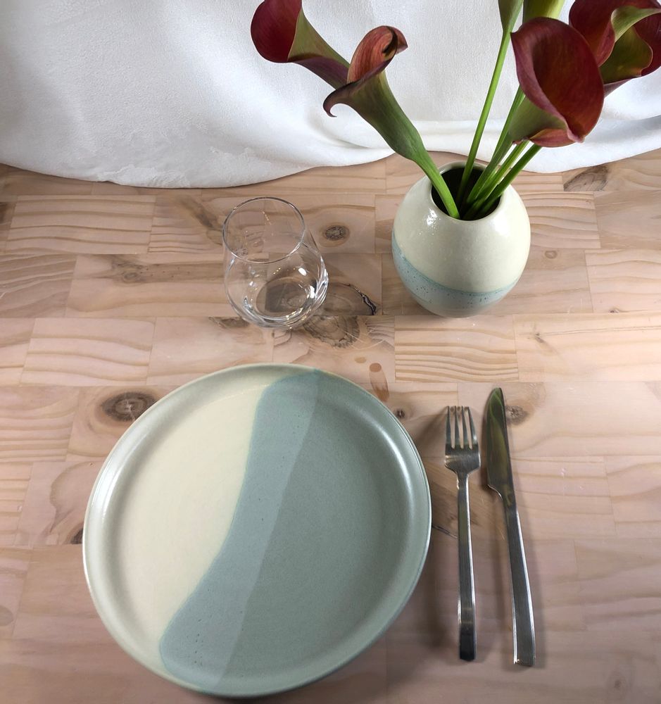 Everyday plates - Stoneware flat plate Diameter 25 cm - LES POTERIES DE SWANE