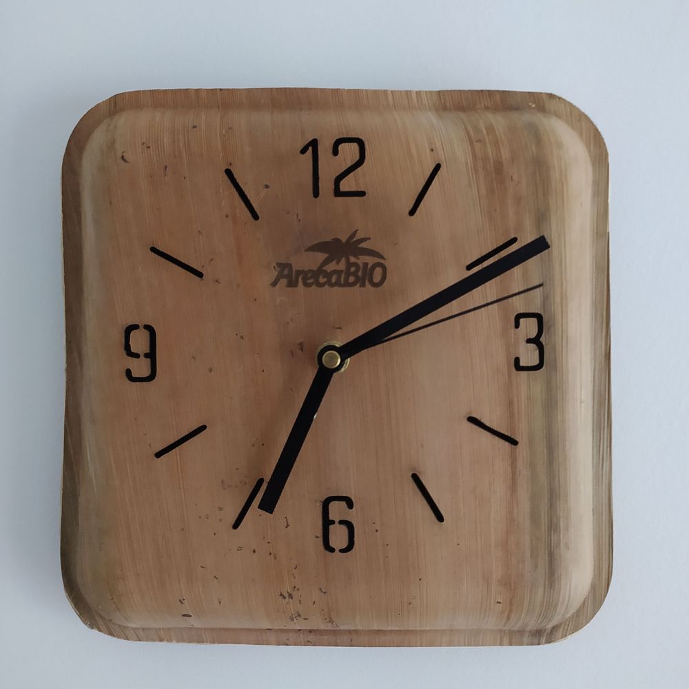Clocks - Large square clock (25cmx 25cm ) in palm leaves - ARECABIO
