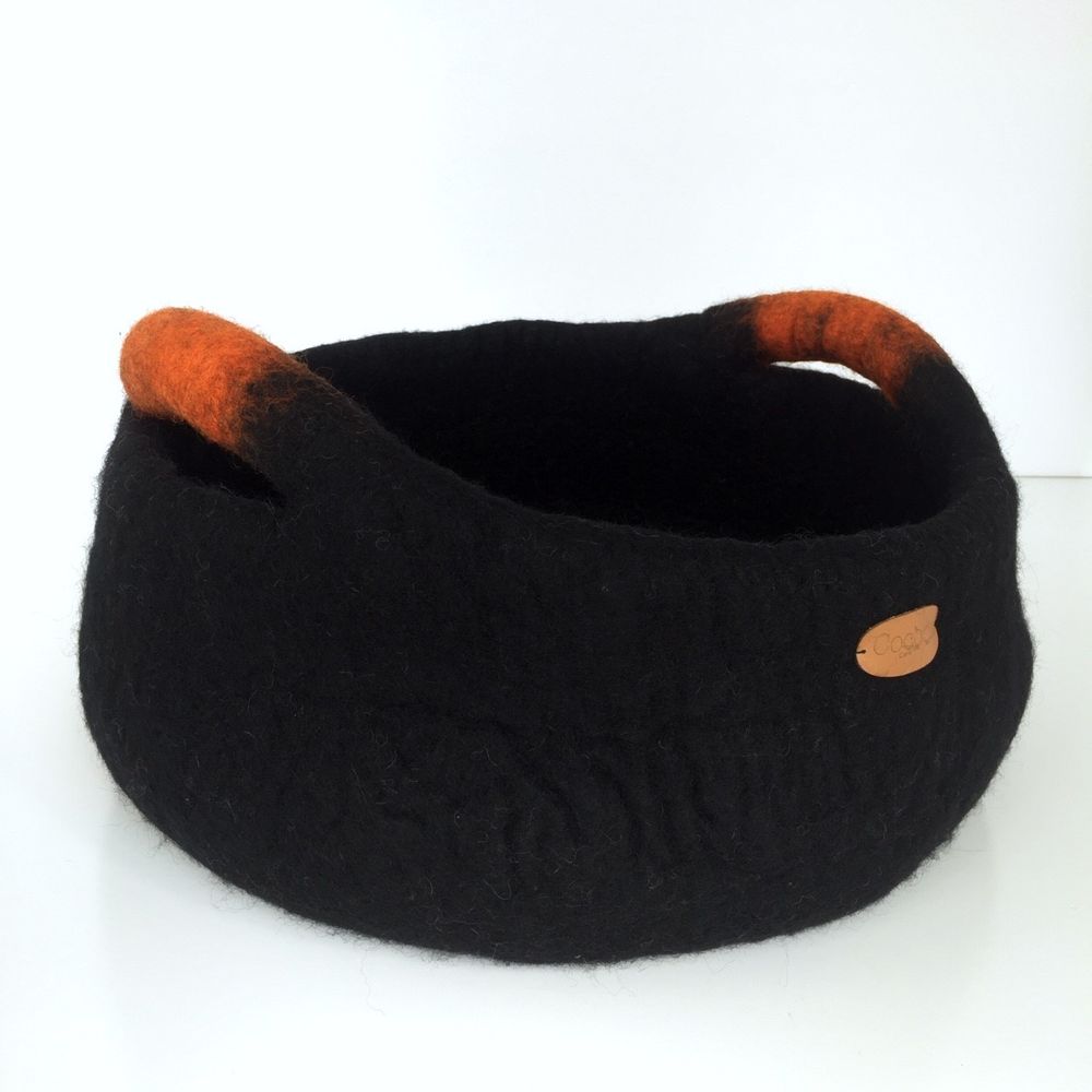 Shopping baskets - Panier en feutre avec poignées, panier de rangement, panier à linge, panier pour le bois de cheminée, corbeille, wool basket with handles. - COCOON PARIS