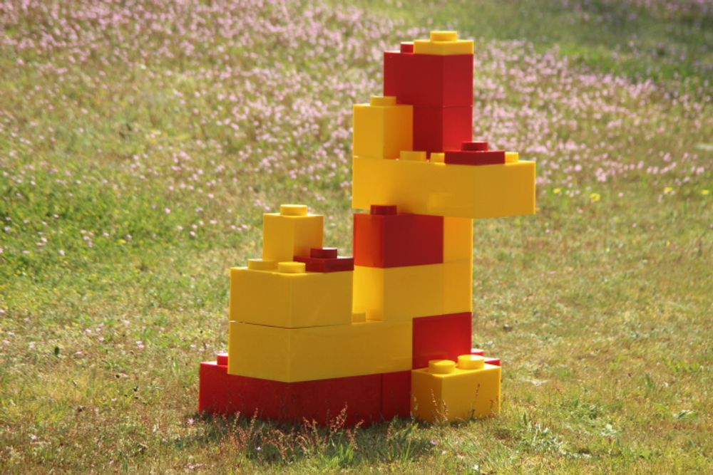 Office design and planning - Brick it 4 studs - PETIT POUCE FACTORY