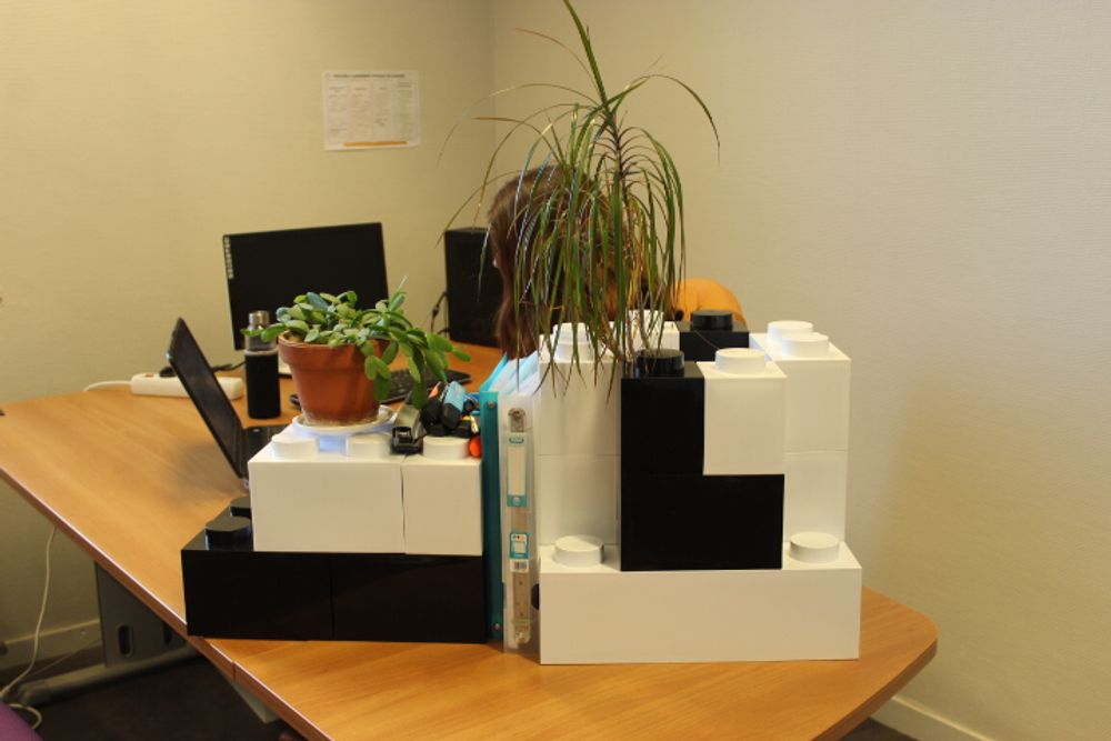 Office design and planning - Brick it 4 studs - PETIT POUCE FACTORY