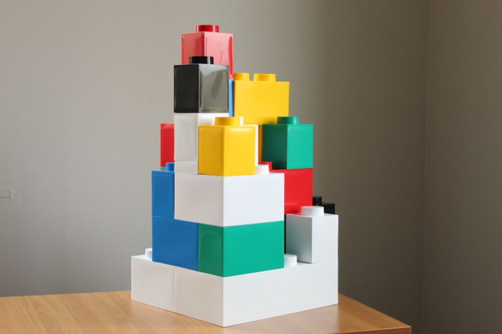 Office design and planning - Brick it 4 studs - PETIT POUCE FACTORY