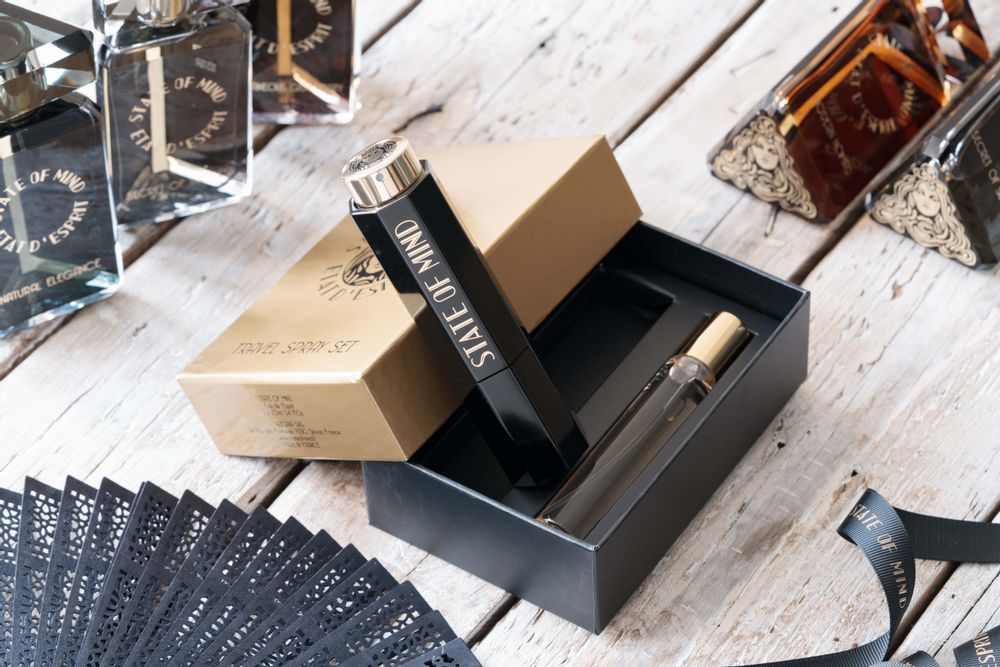 Fragrance for women & men - NATURAL ELEGANCE TRAVEL SPRAY SET  - STATE OF MIND