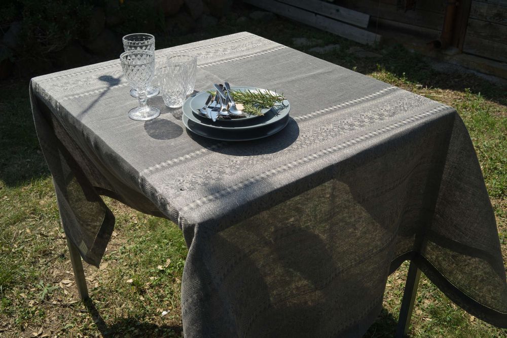 Linge de table textile - Nappe 100% lin « Susan » - EVA