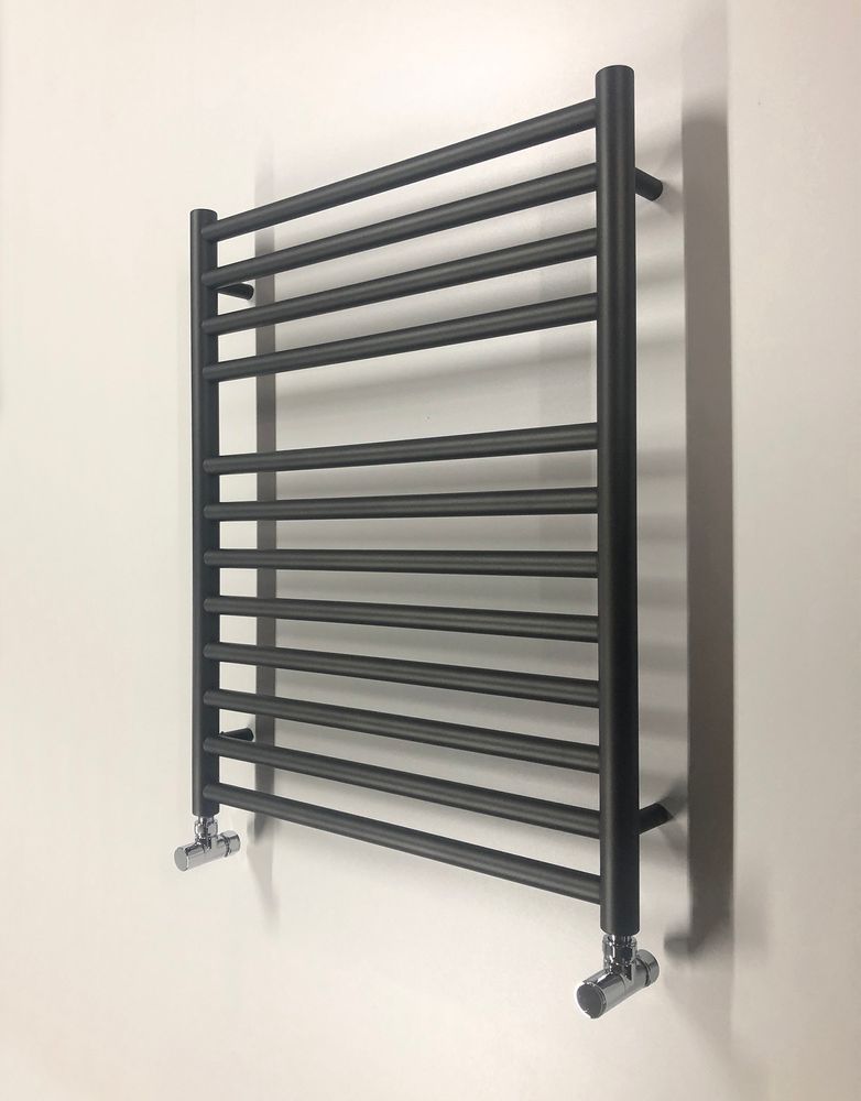 Objets de décoration - RADIATEUR SÈCHE-SERVIETTE Basic Line. - FOURSTEEL