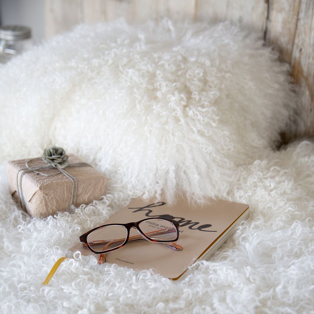Design carpets - Mongolian fur and cushions products - FIORIRA UN GIARDINO SRL