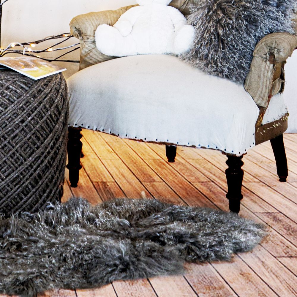 Design carpets - Mongolian fur and cushions products - FIORIRA UN GIARDINO SRL