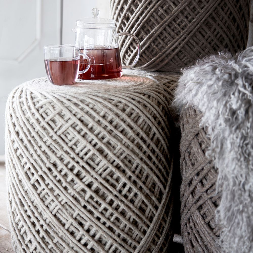 Design carpets - Mongolian fur and cushions products - FIORIRA UN GIARDINO SRL