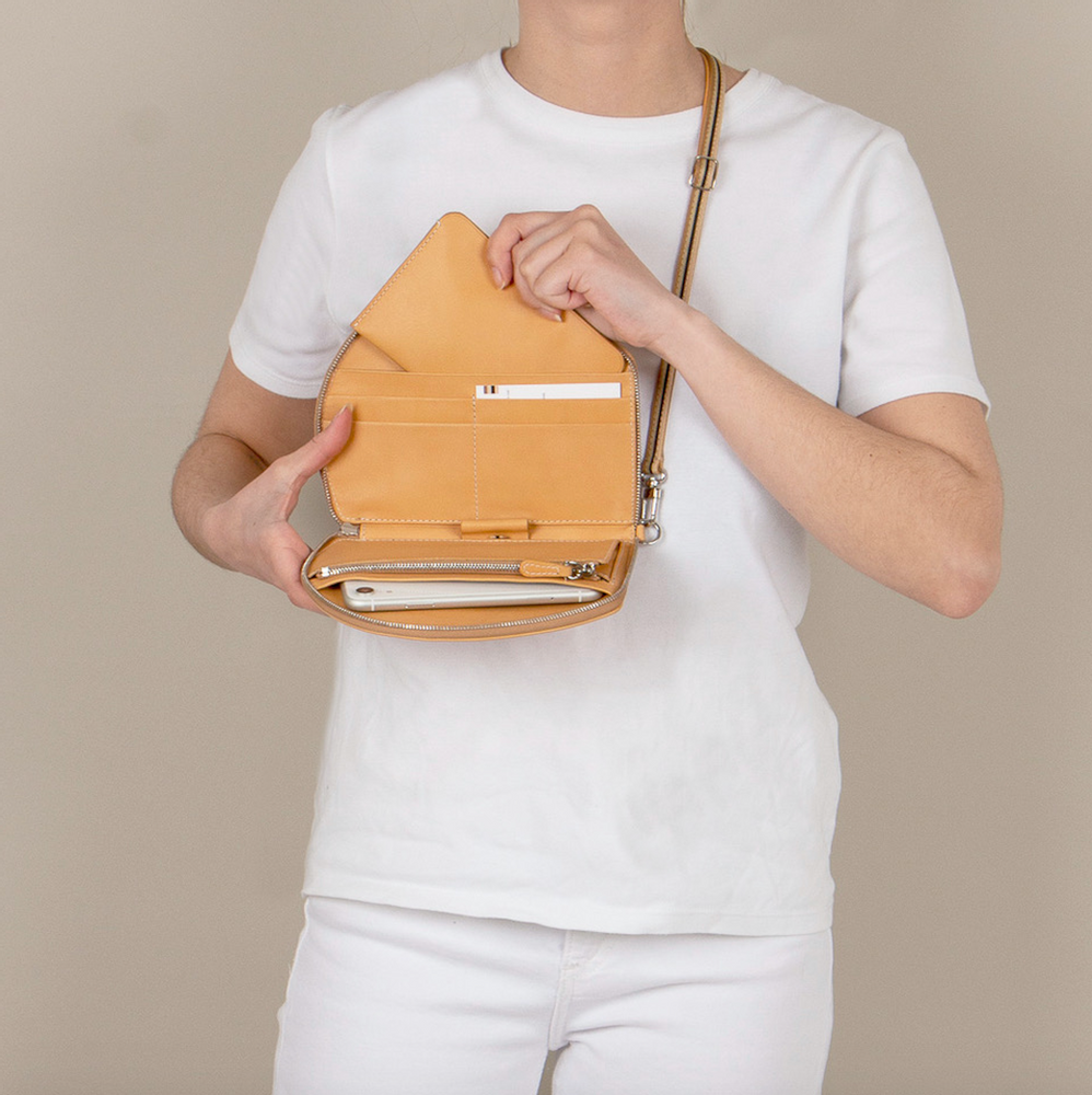 Gifts - Pocket Maxi in natural leather with adjustable and movable strap - MLS-MARIELAURENCESTEVIGNY