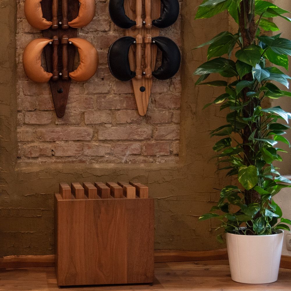 Gym et fitness pour collectivités - HedgeHock - Siège en bois - WATERROWER | NOHRD