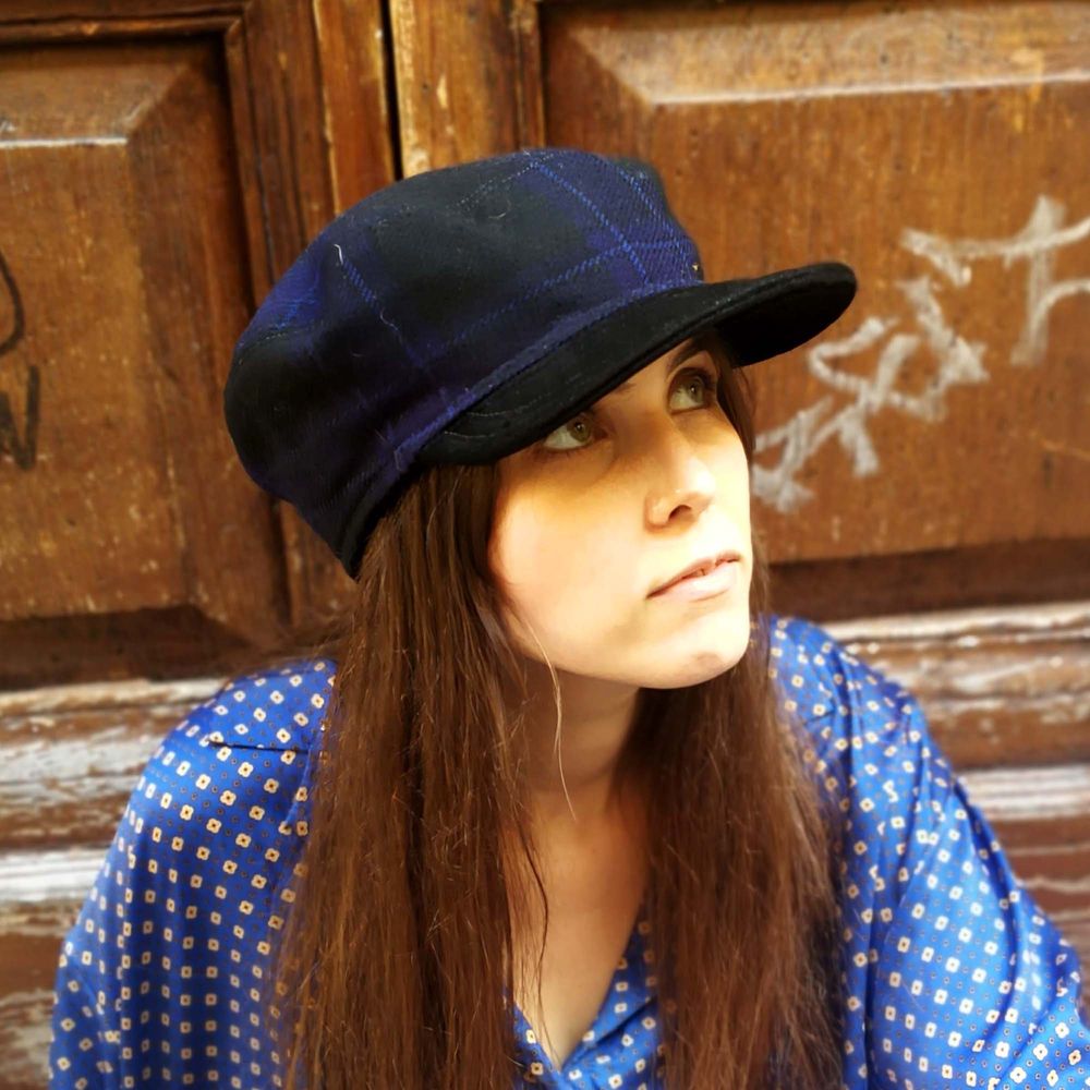 Chapeaux - Chapeaux faits à la main en lin et en laine - ELENA KIHLMAN