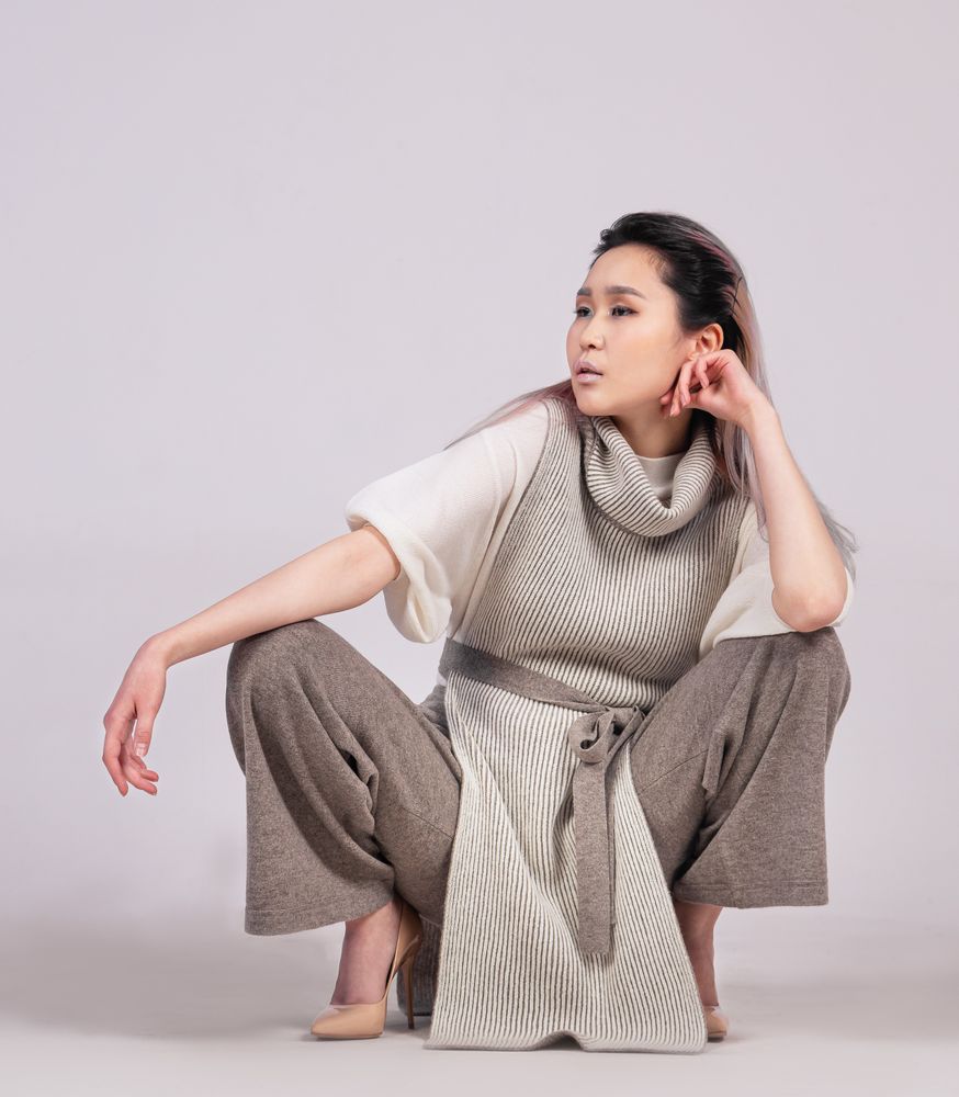 Apparel - Vest with belt in cashmere, Мongolia  - AZZA DESIGN STUDIO ORGANIC CASHMERE MONGOLIE