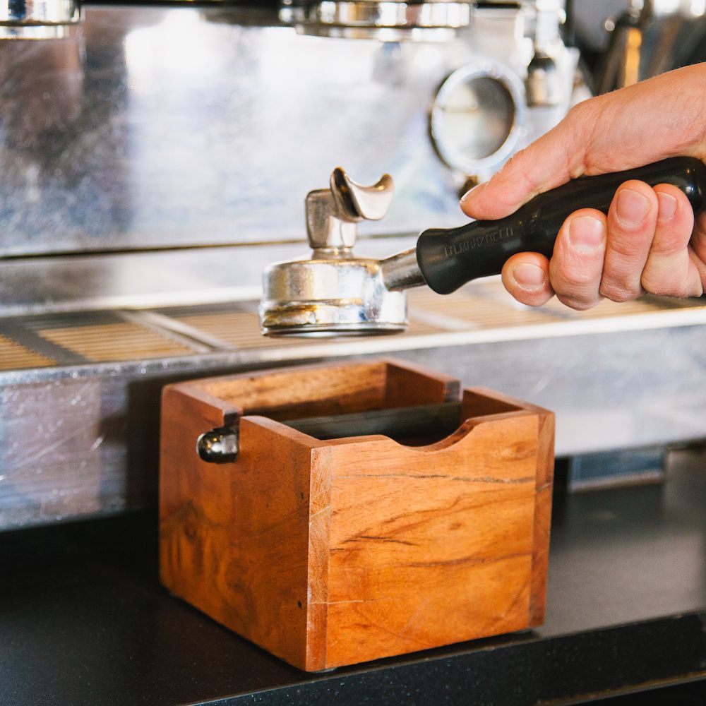 Kitchen utensils - Espresso tamper with holder - BRÛT HOMEWARE