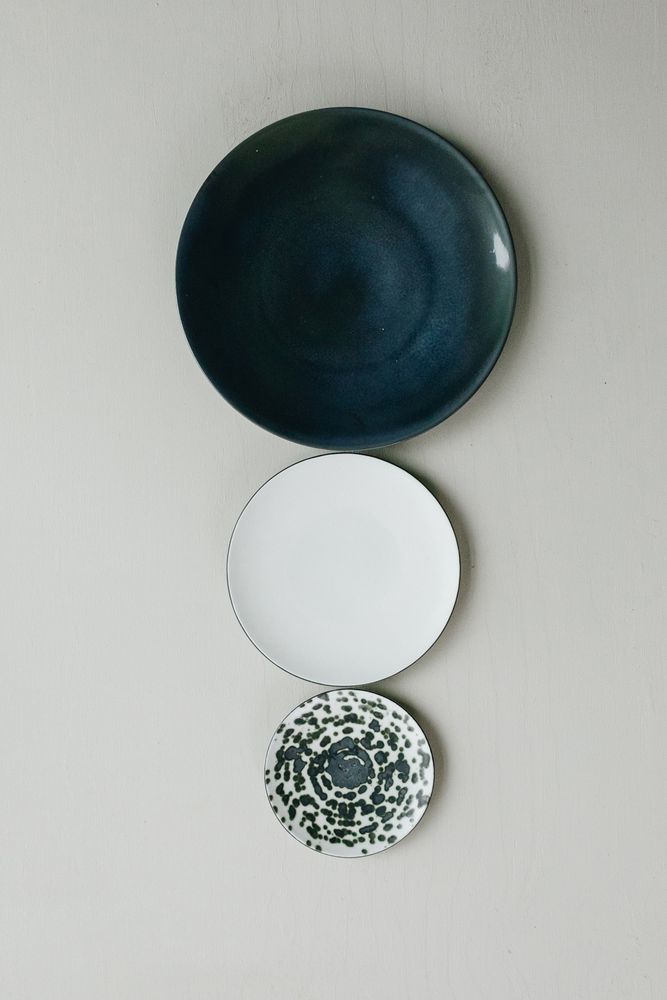 Assiettes de réception - Assiette de présentation Bronze en céramique noire - REVOL