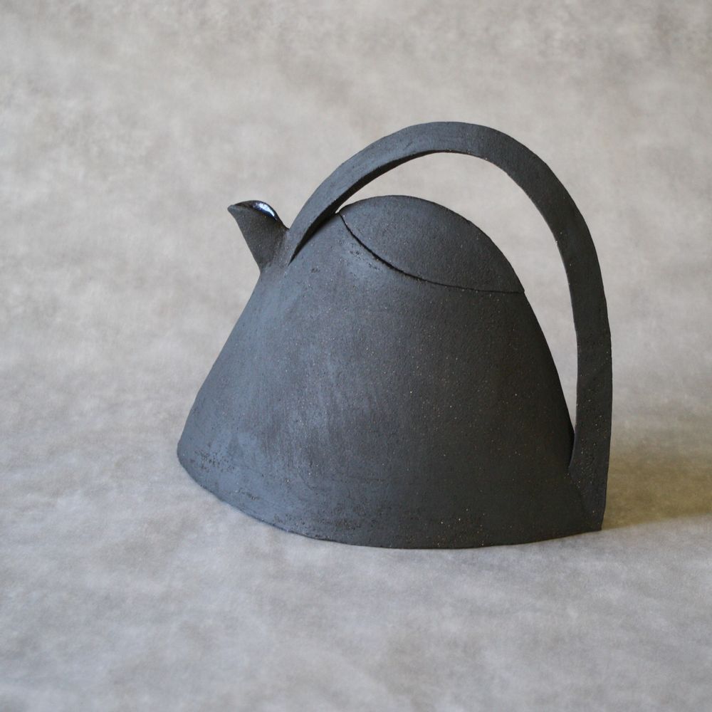 Tea and coffee accessories - EMA  Black Teapot 900ml, 1900ml - ANNE KRIEG, CERAMISTE